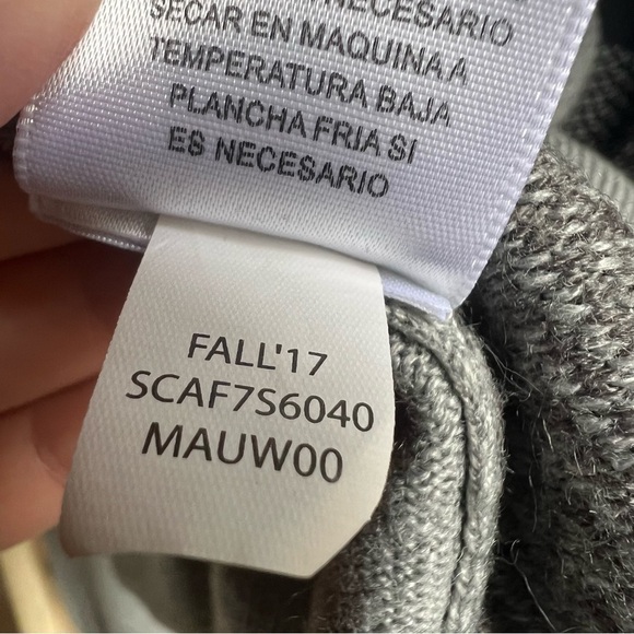 Tricots St. Raphael Men’s Geometric Square Design Crewneck Sweater, Large - Picture 7 of 11